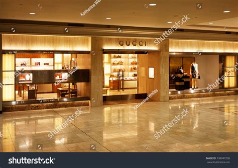 gucci store in atlanta.